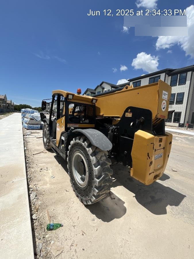 2022 SANY STH1056