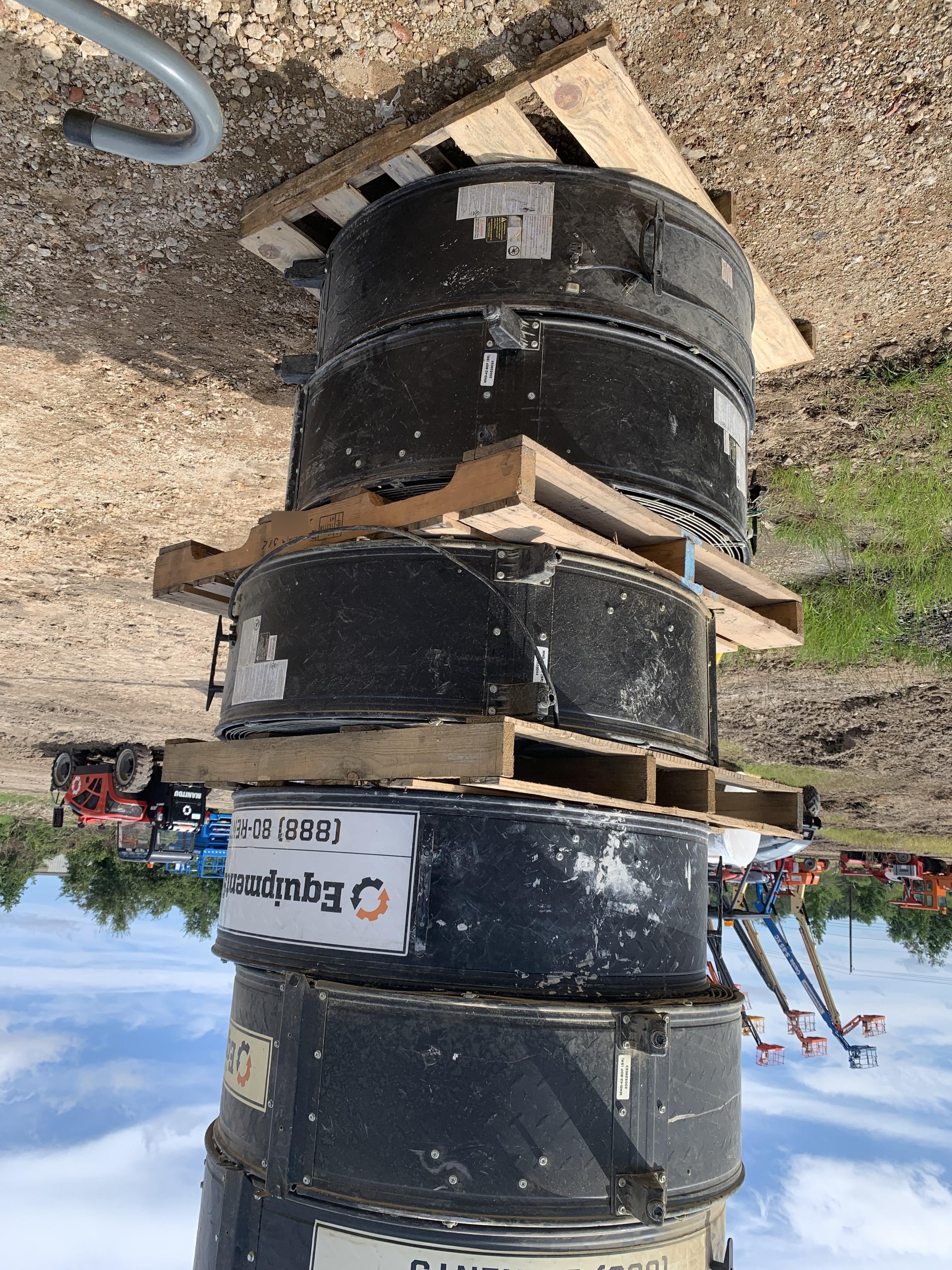 2021 MASTER 42" HD Fan