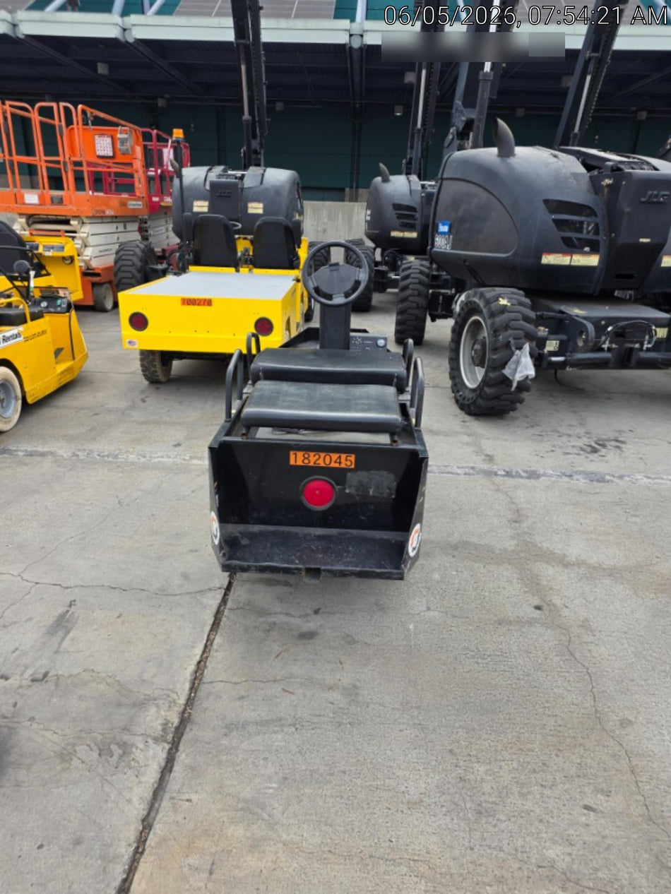 2021 Expeditor Expeditor 3 wheel Expeditor, Steering Wheel, Solid Non marketing tires, Ball Hitch, Front bumper, Painted Black