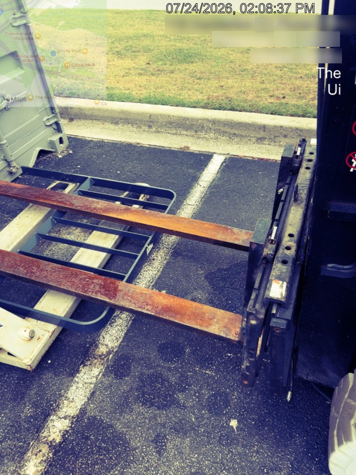 2022 ROUGHNECK 5,500lb Manual Pallet Jack - Roughneck