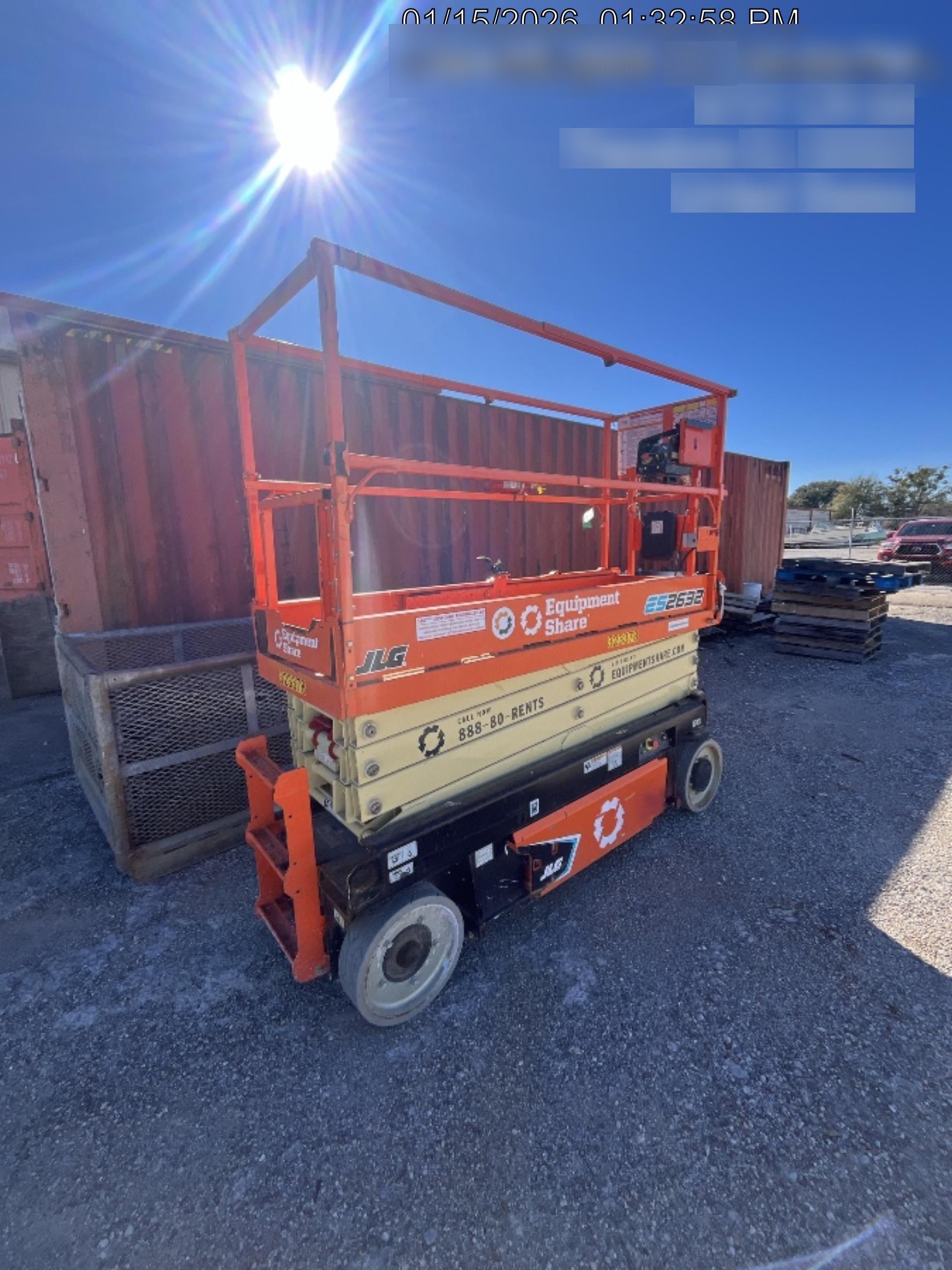 2023 JLG ES2632