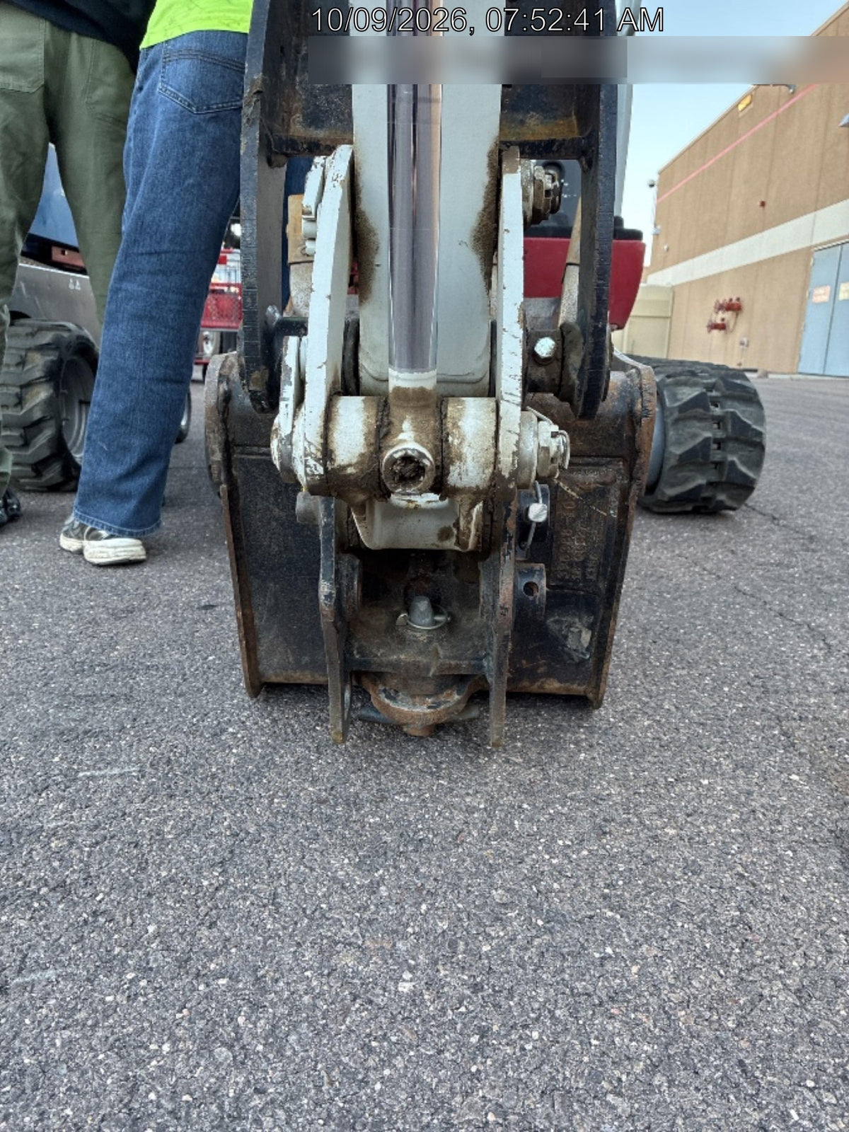 2023 TAKEUCHI TB20e