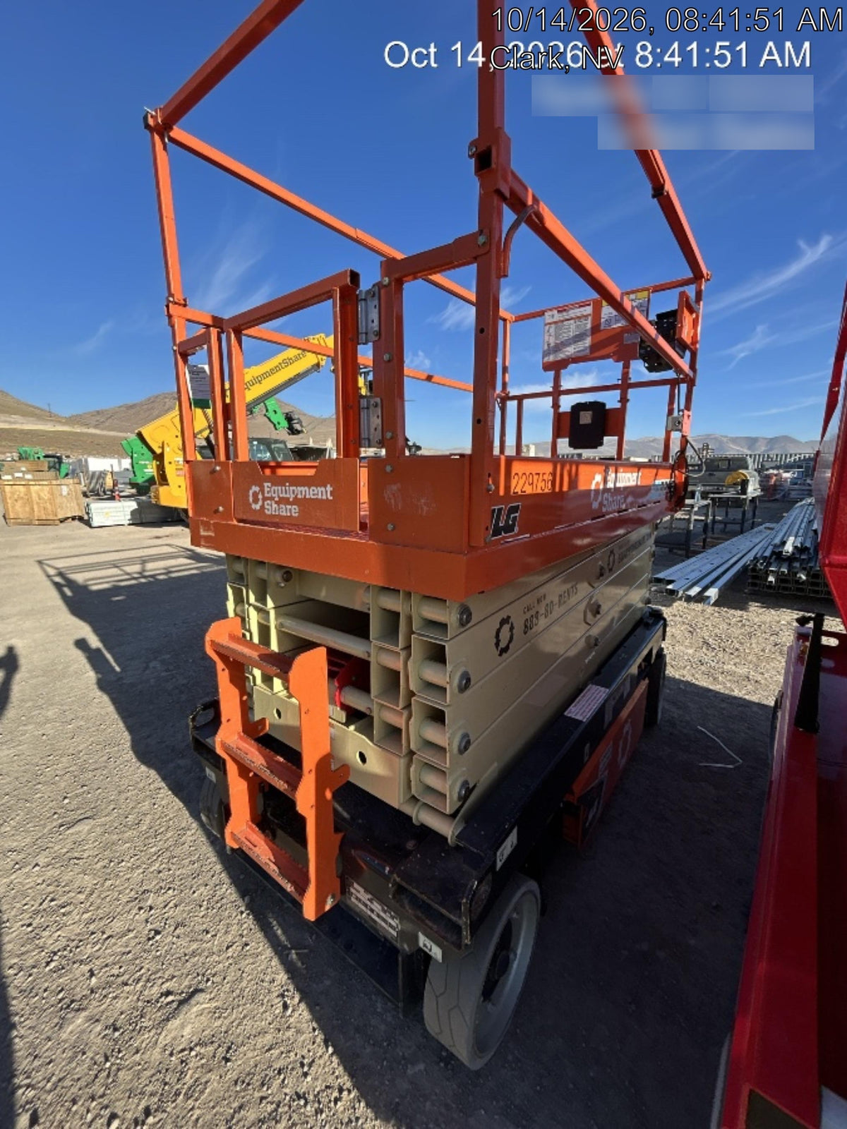 2022 JLG ES3246