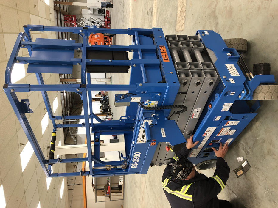 2020 Genie GS-1930 Solid Non Marking Tires, Beacon, Folding rails with half height swing gate, 800W Inverter