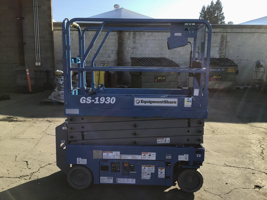 2019 Genie GS-1930 Half Height Swing Gate, 800W Inverter