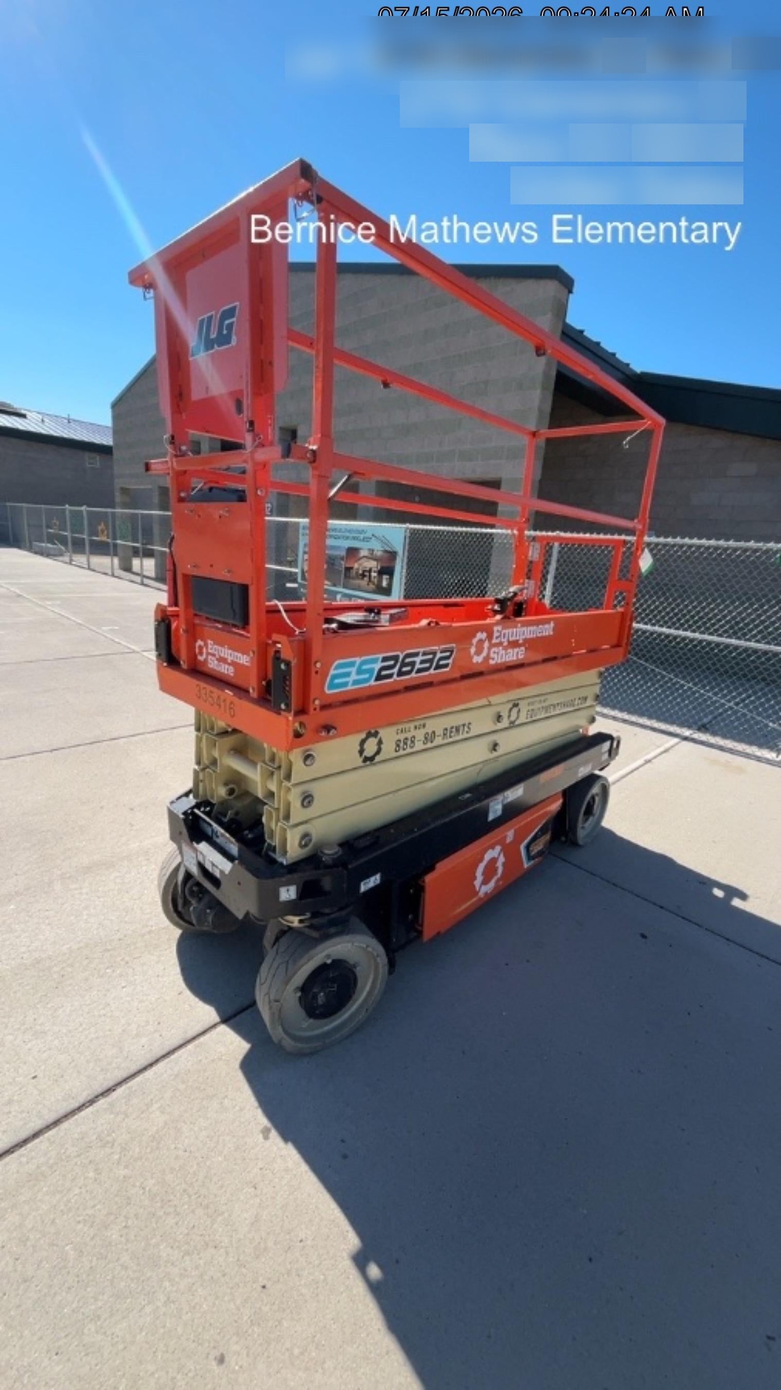2023 JLG ES2632