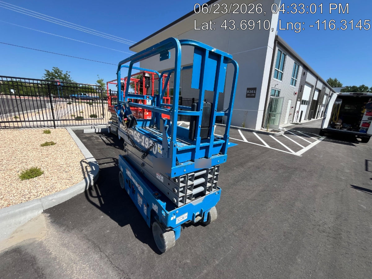 2019 Genie GS-1930 Half Height Swing Gate, 800W Inverter