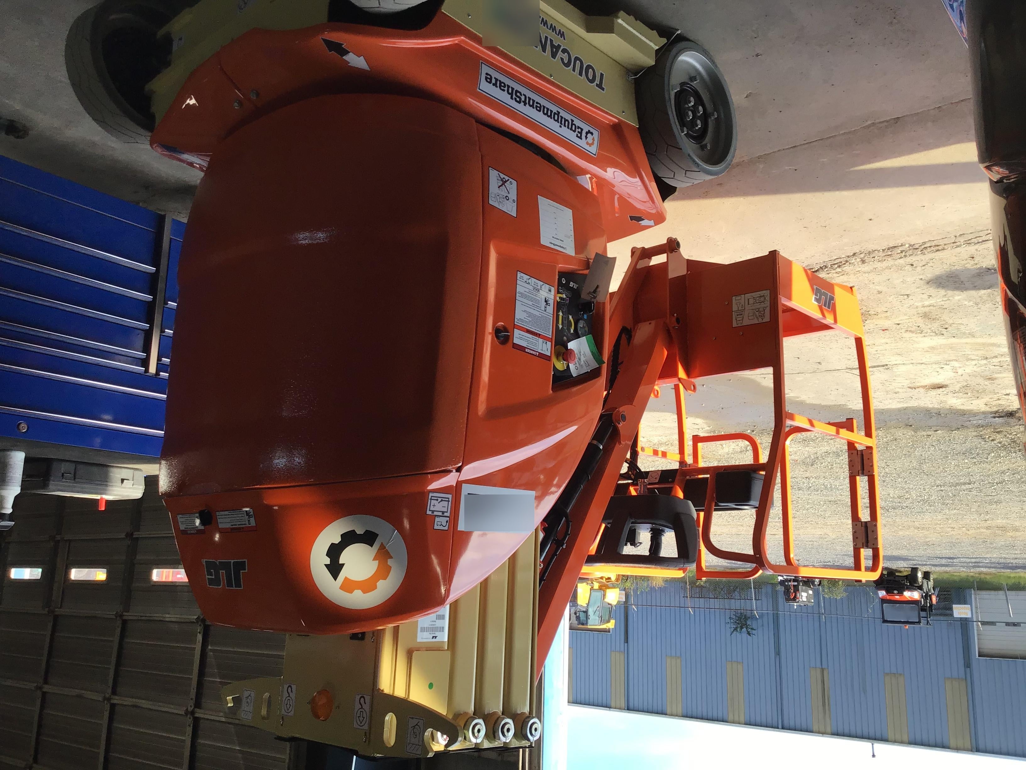 2020 JLG T26E
