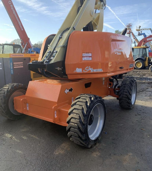 2022 JLG 660SJ