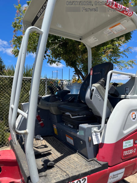 2022 TAKEUCHI TB235-2R