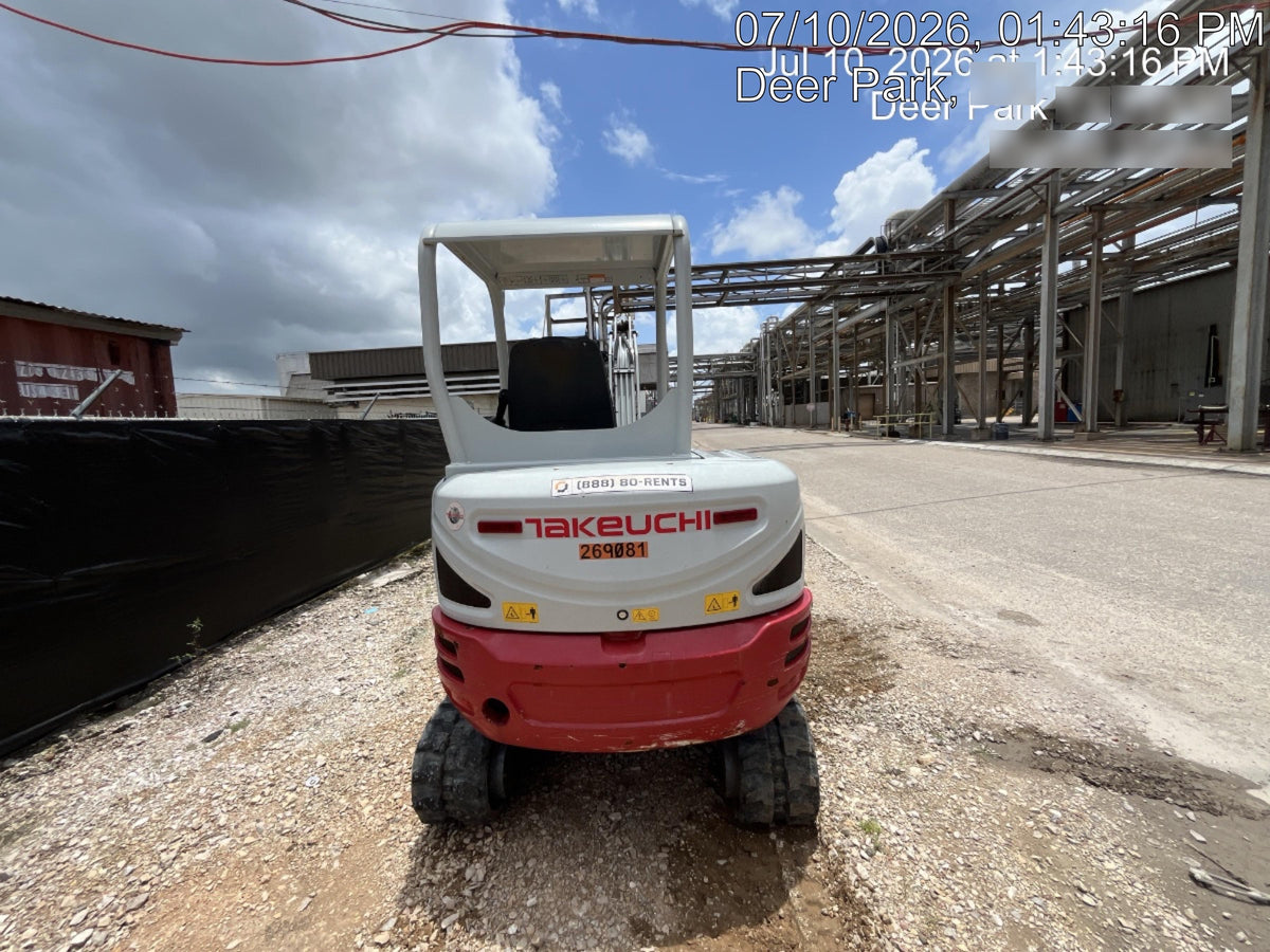 2022 TAKEUCHI TB235-2R