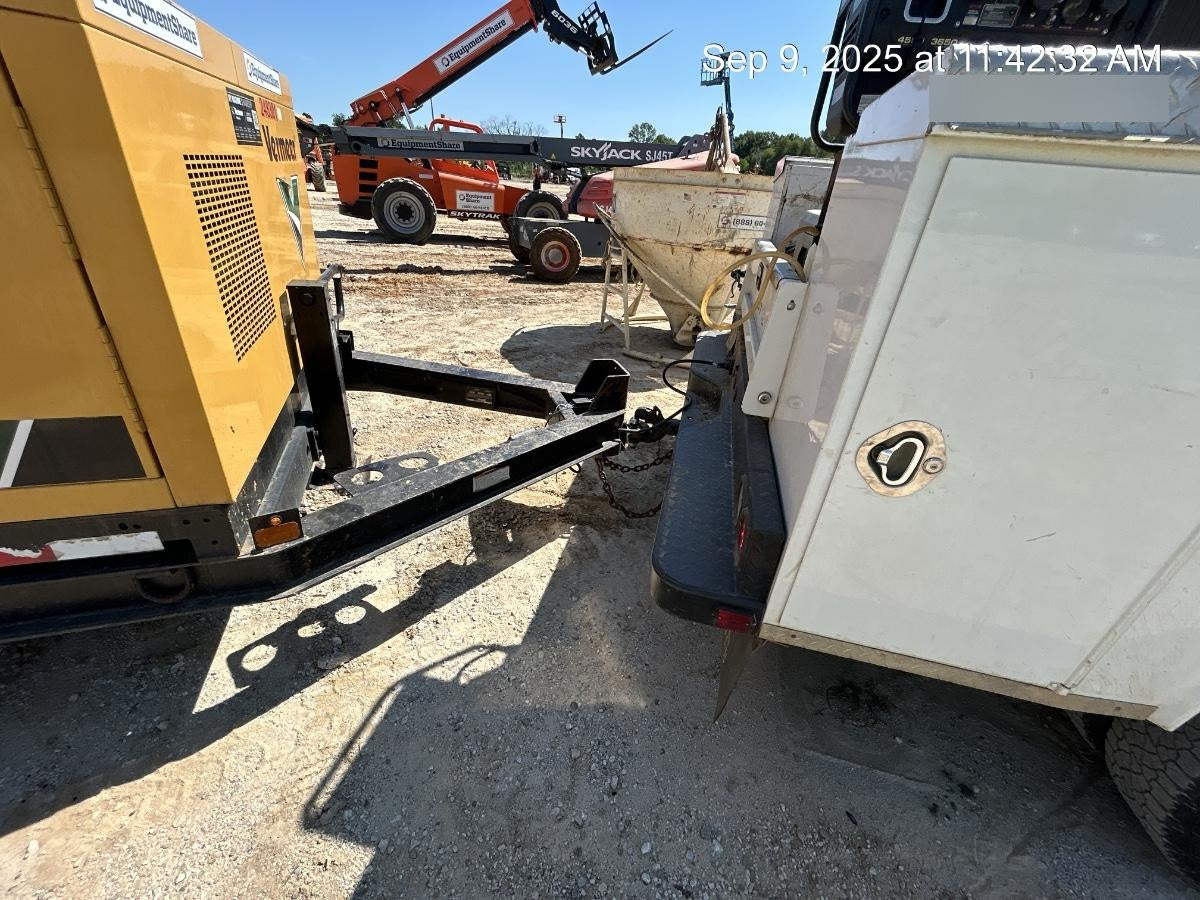 2022 VAC-TRON LP573XDT