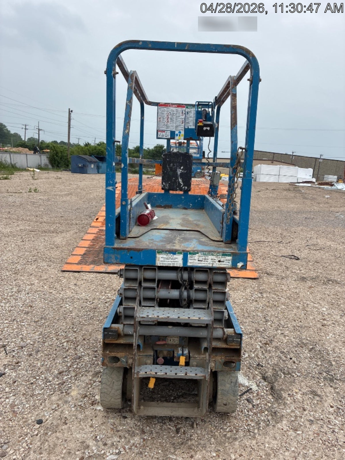 2017 Genie GS-1930 Genie GS-1930 Lift w/Fixed Rail and Chain Entry