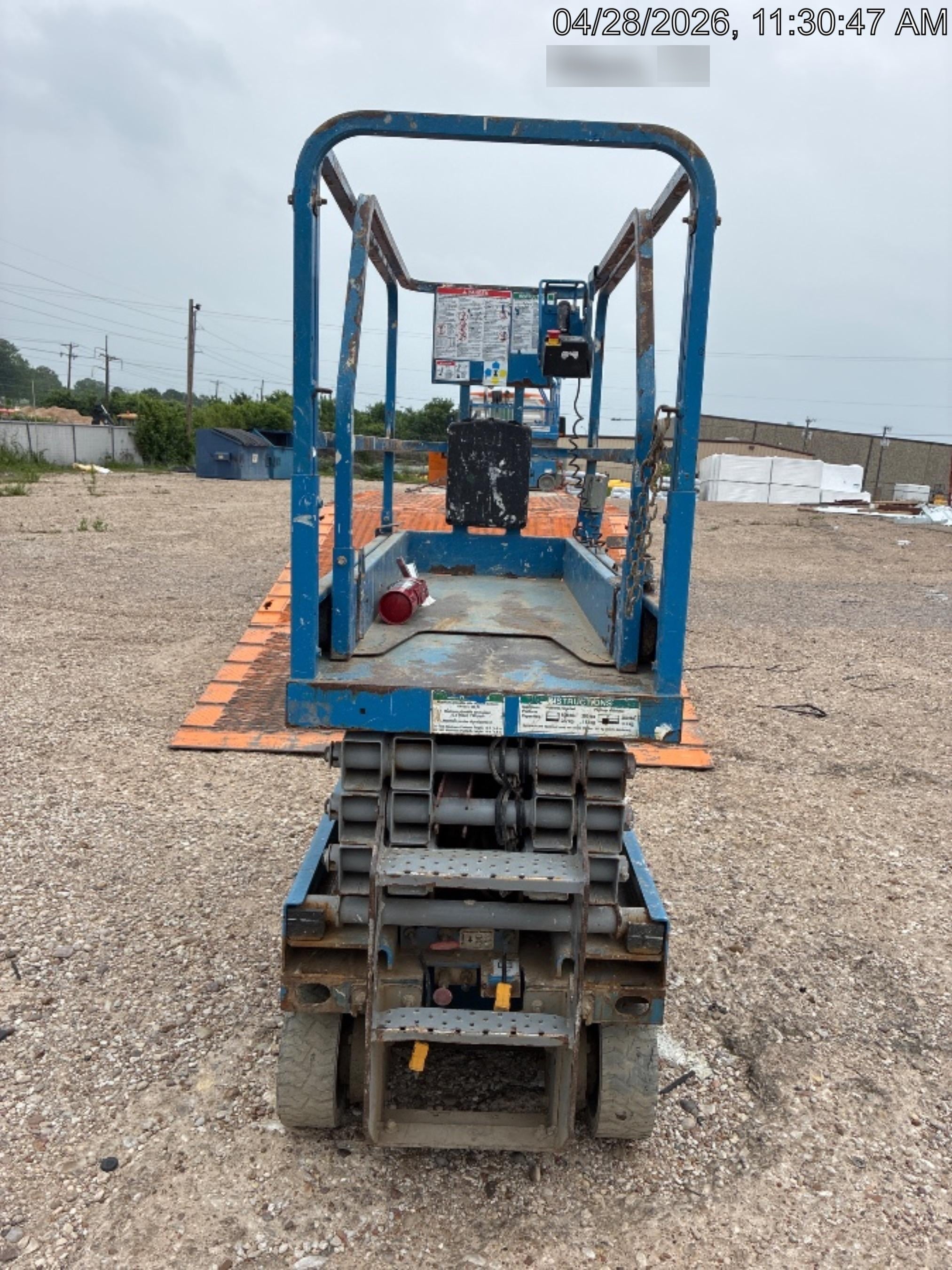 2017 Genie GS-1930 Genie GS-1930 Lift w/Fixed Rail and Chain Entry