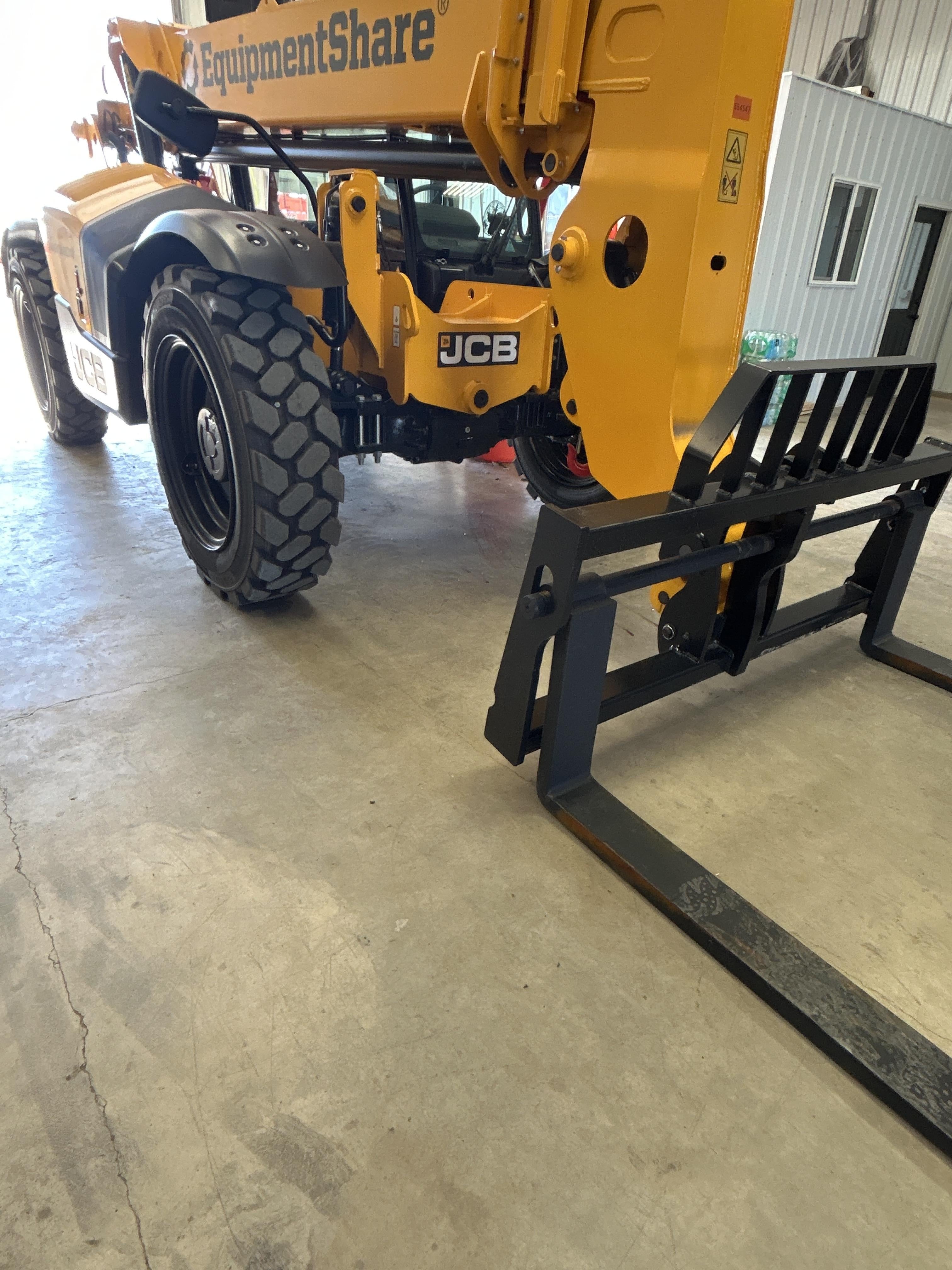2025 JCB 509-42