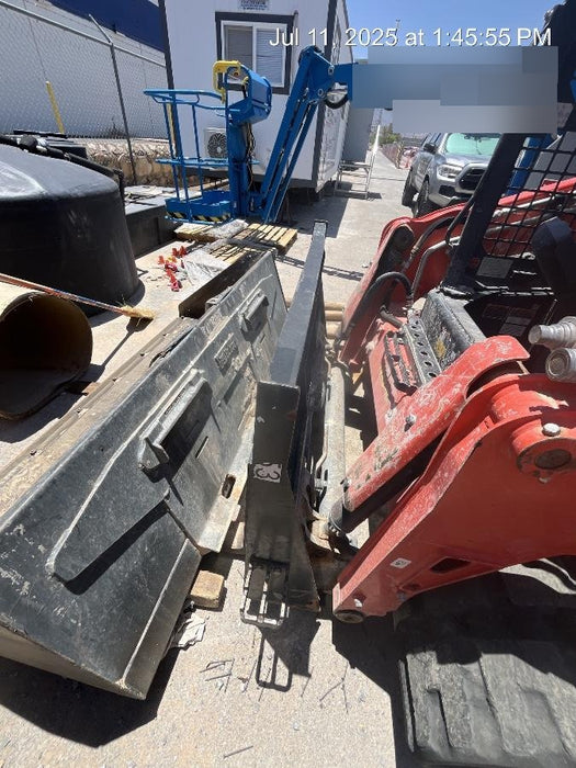 2022 ARROW MATERIAL HANDLING 48" Pallet Forks - Arrow