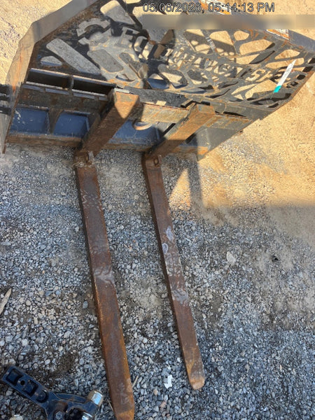 2022 PALADIN 48" Pallet Forks - Paladin