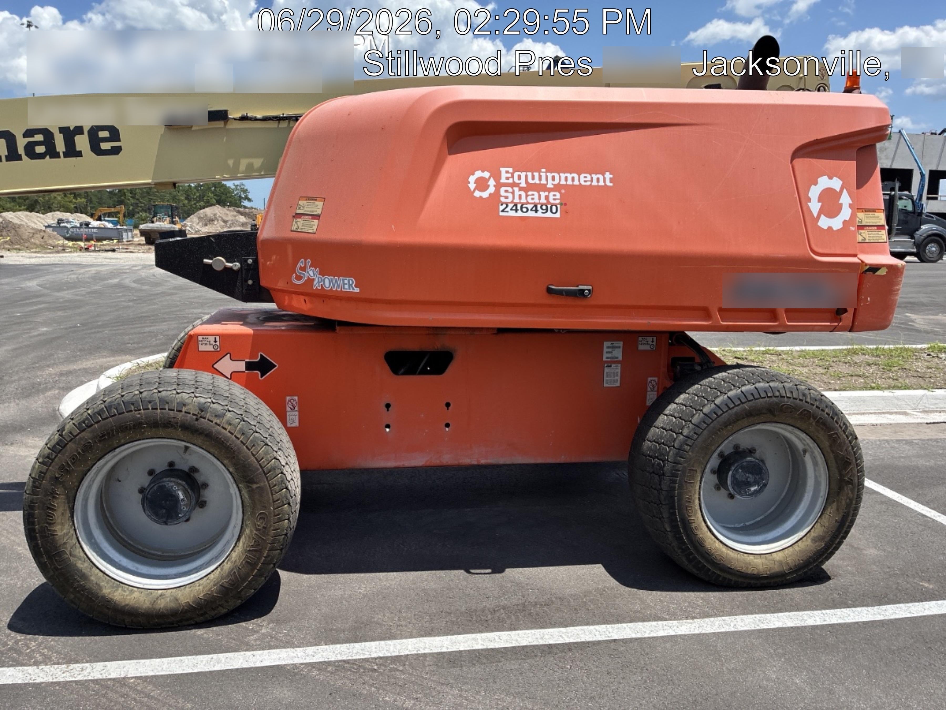 2022 JLG 660SJ