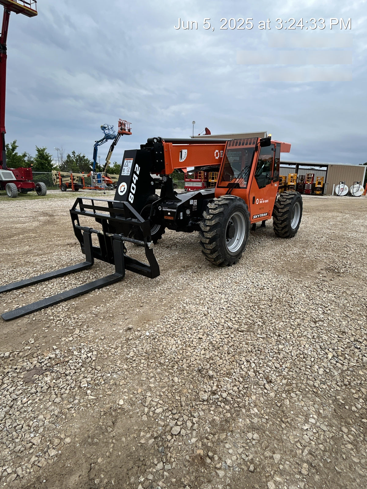 2025 SKYTRAK 8042