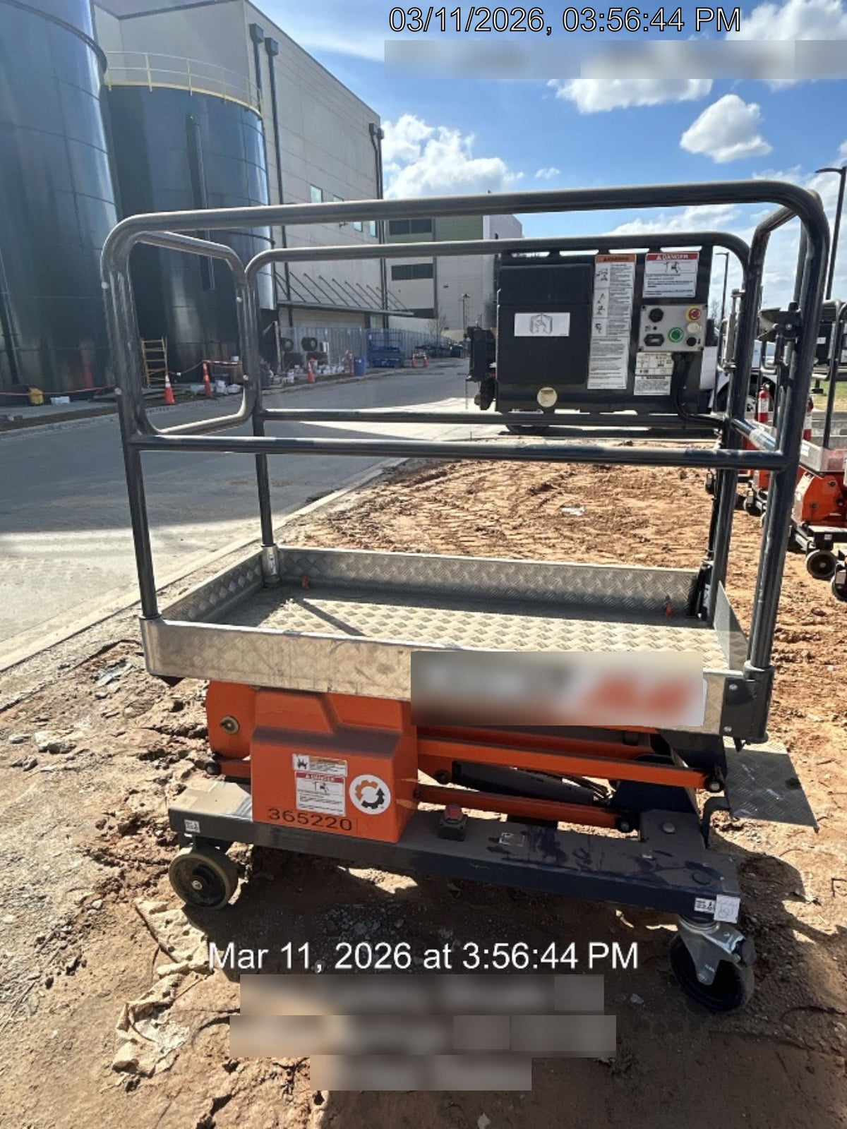 2023 JLG 1030P