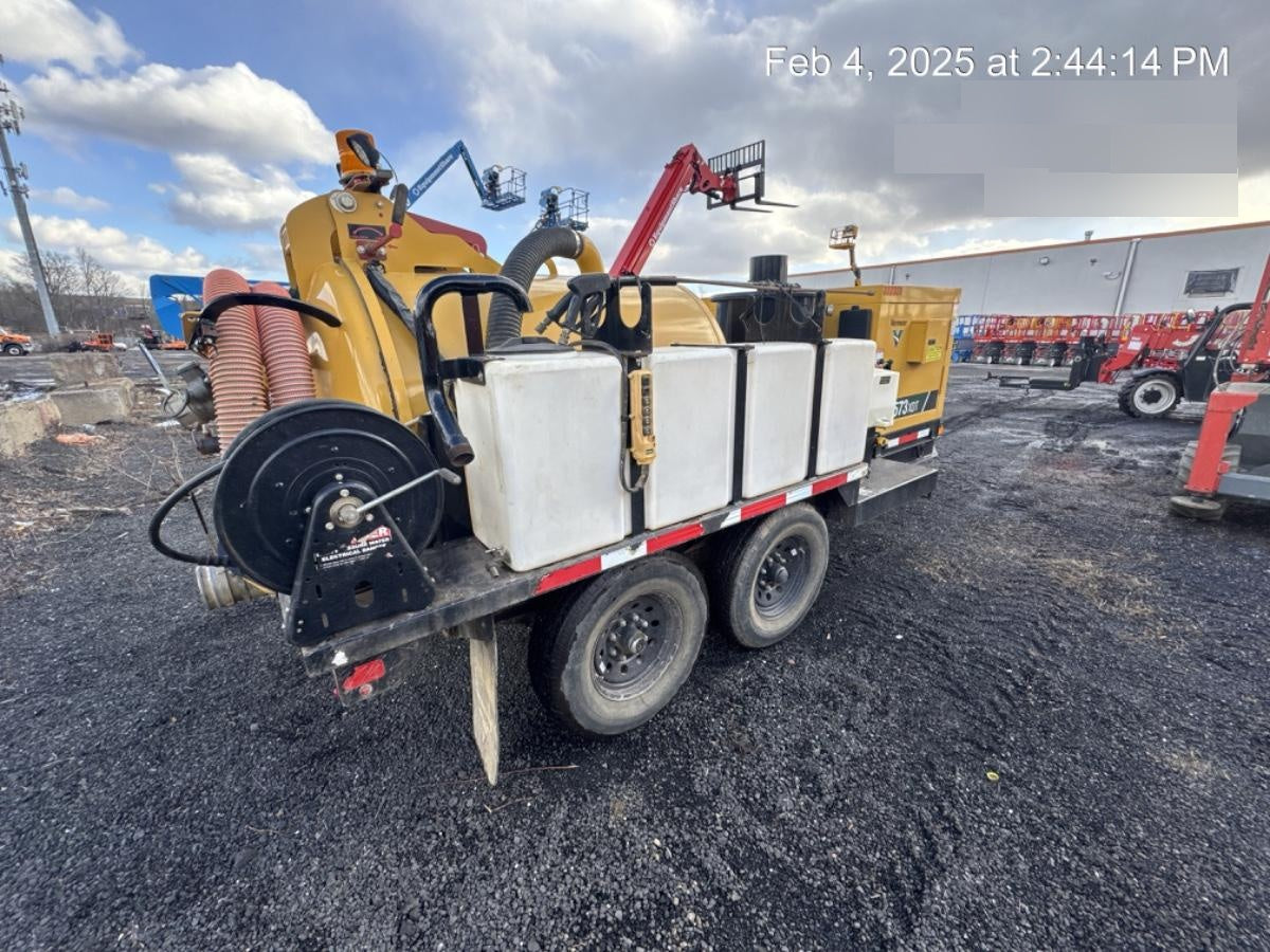 2022 Vac-Tron LP573XDT T4 Koehler Diesel Engine, 500 Gallon Debris Tank, x2 100 Gallon Water Tanks
