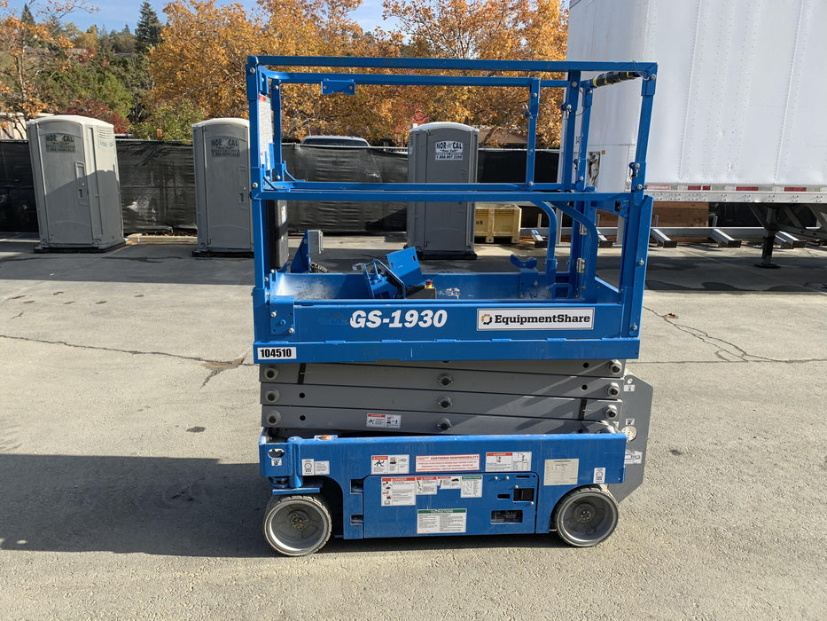 2020 Genie GS-1930 Solid Non Marking Tires, Beacon, Folding rails with half height swing gate, 800W Inverter