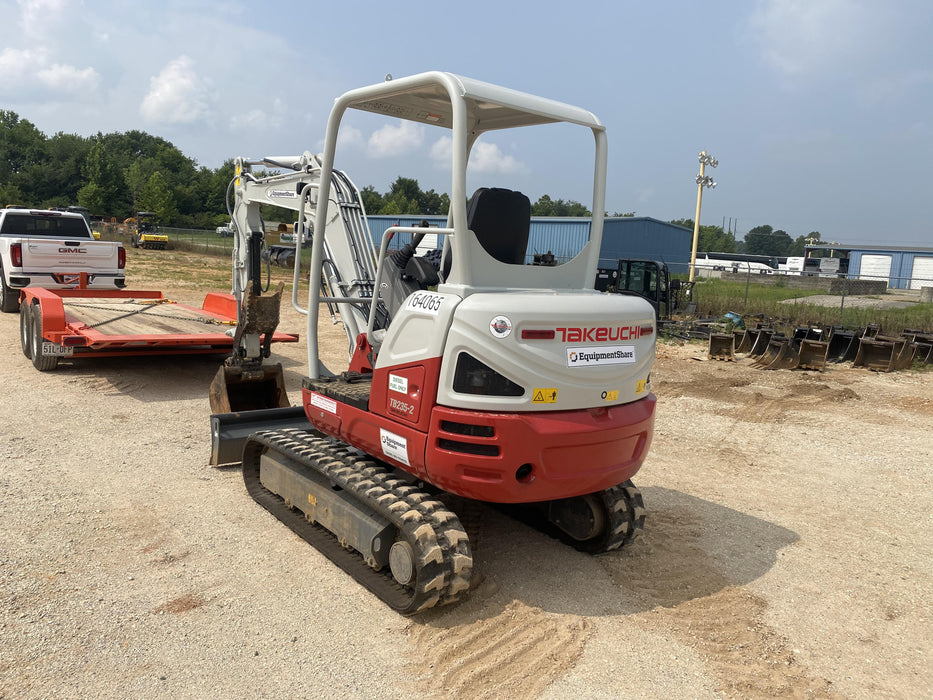 2021 TAKEUCHI TB235-2R