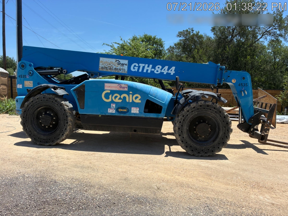 2017 GENIE GTH-844