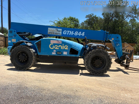 2017 GENIE GTH-844