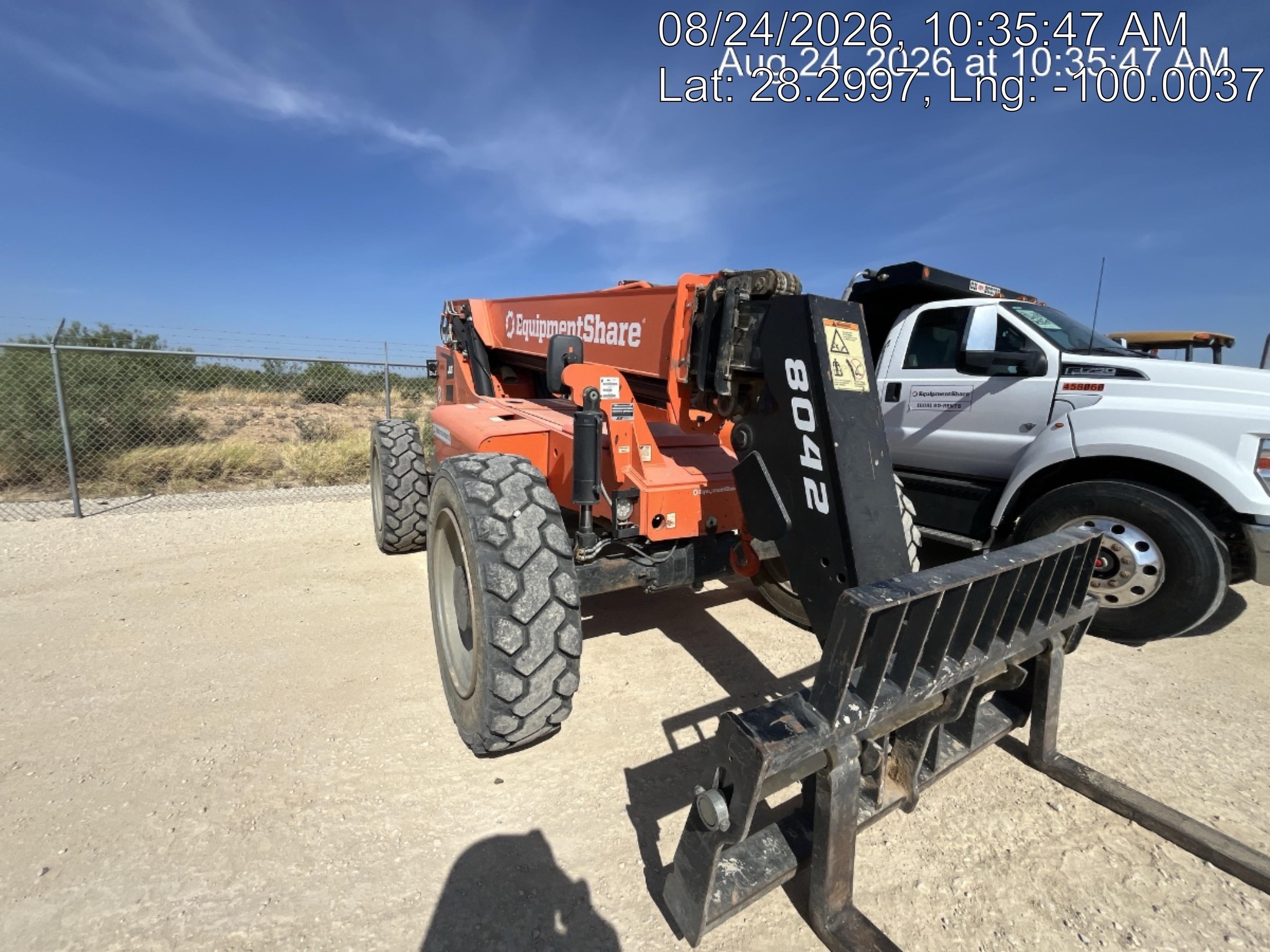 2023 SKYTRAK 8042