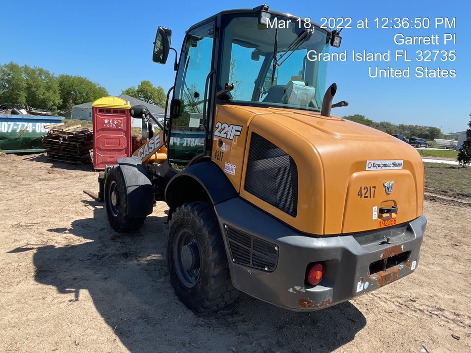 2018 Case 221F AC CAB COMPACT WHEEL LOADER 1.3-1.57 CUYD