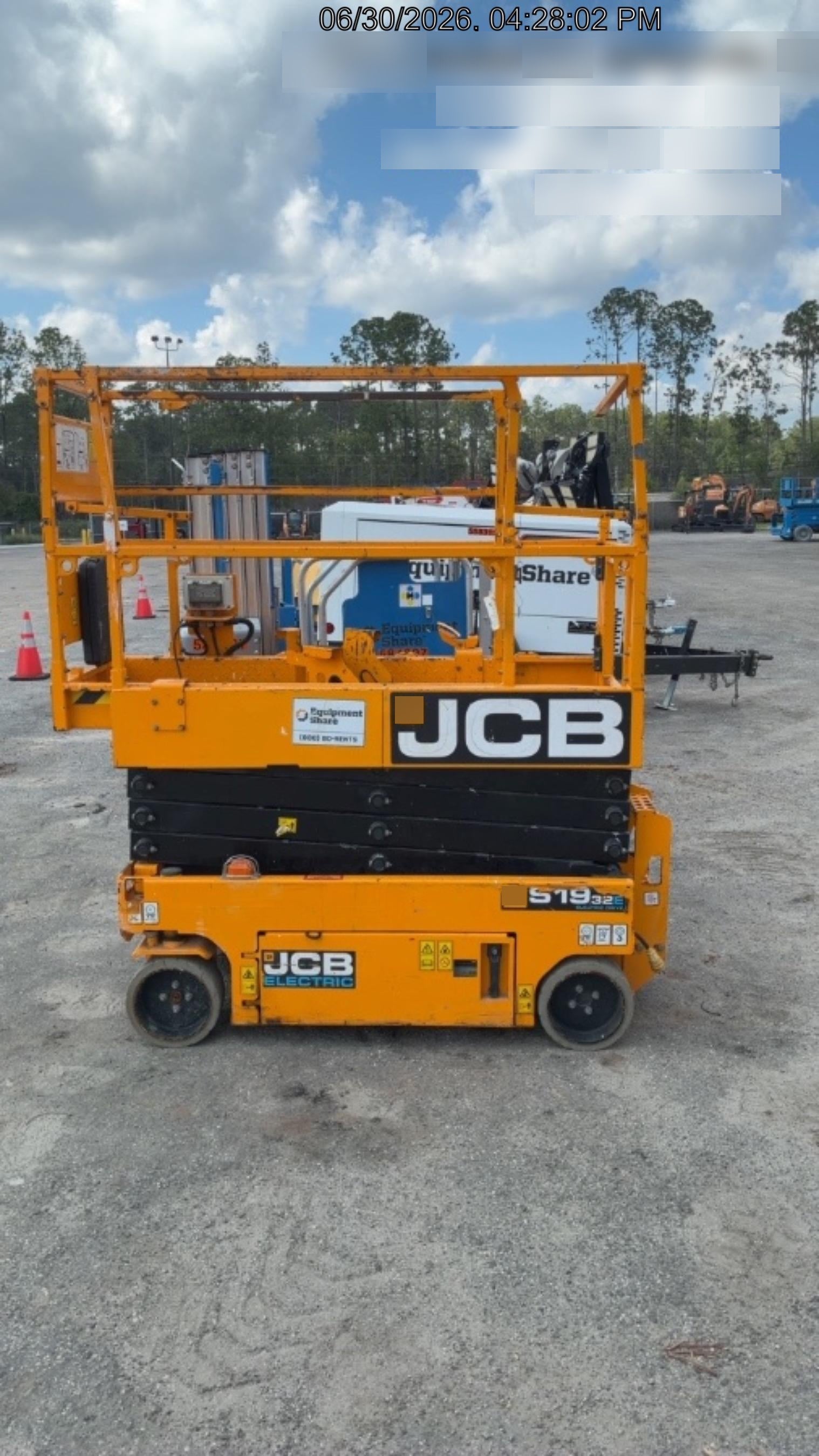2024 JCB S1932E