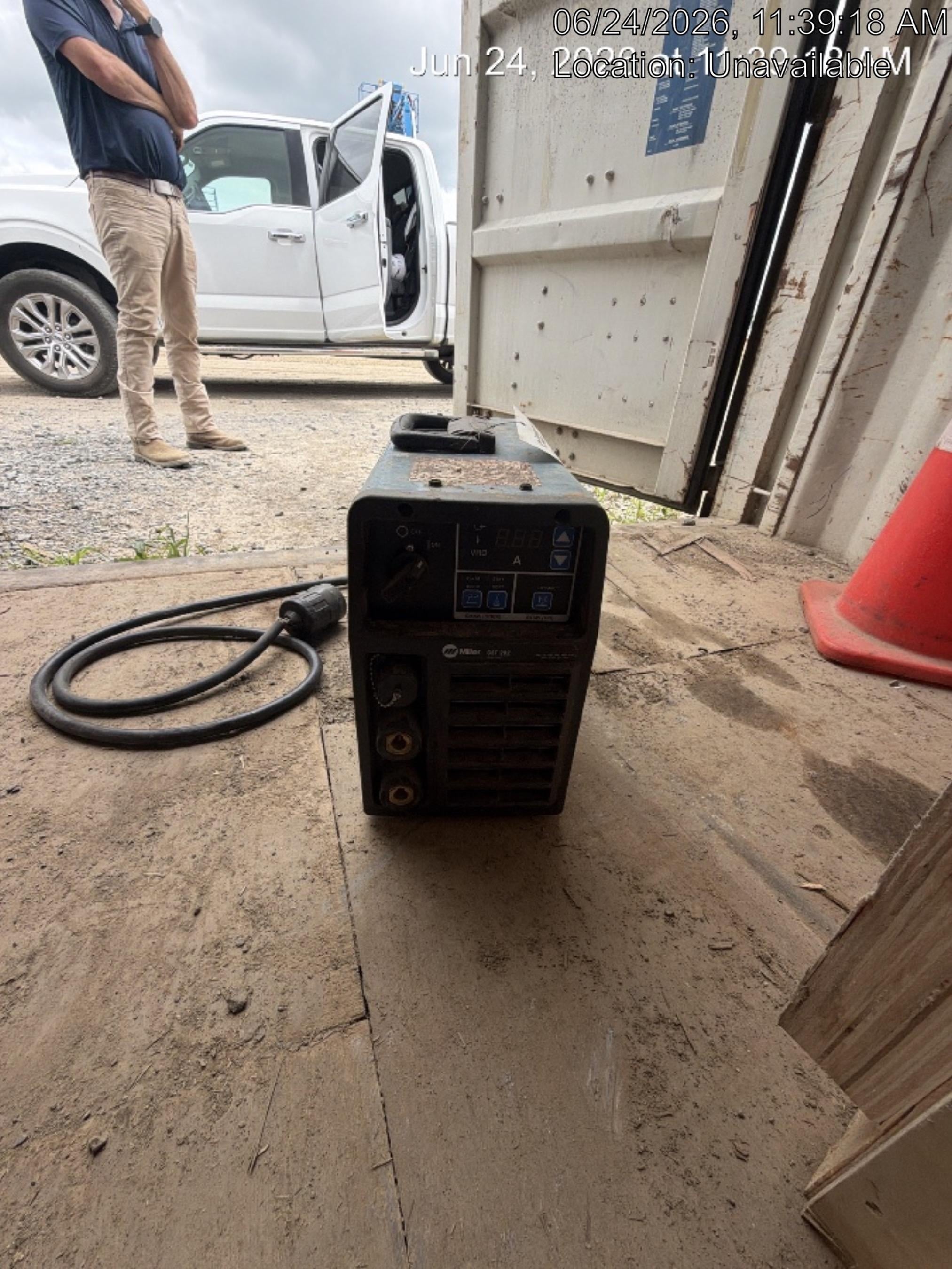 2025 MILLER ELECTRIC CST-282