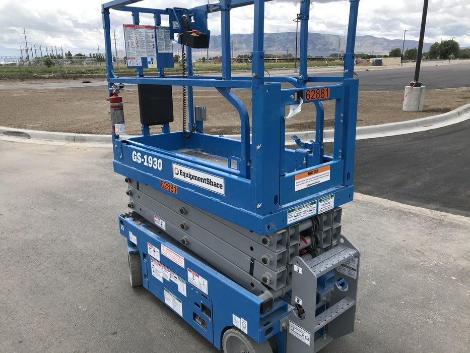 2020 Genie GS-1930 Solid Non Marking Tires, Beacon, Folding rails with half height swing gate