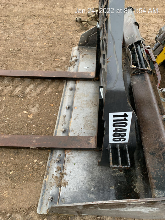 2020 EMKAY 48" Pallet Forks - Emkay