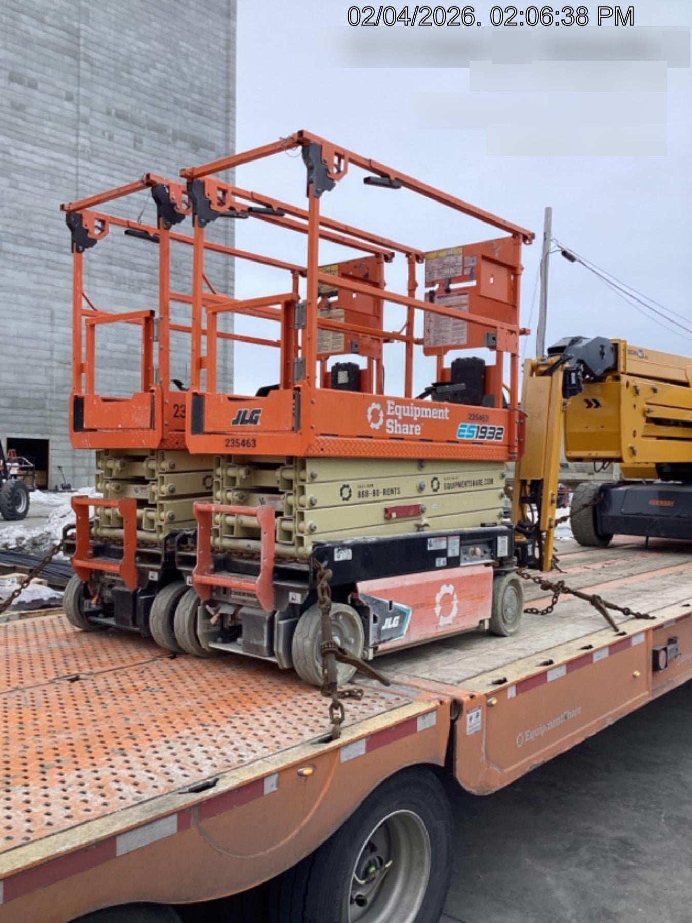 2022 JLG ES1932