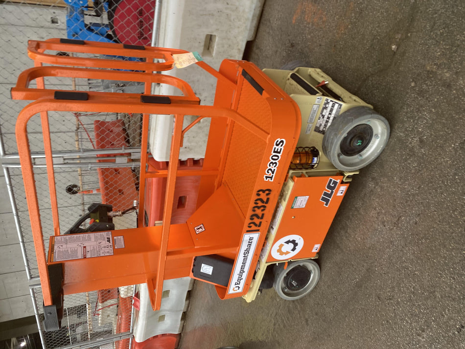 2021 JLG 1230ES