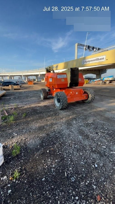 2019 JLG 800AJ