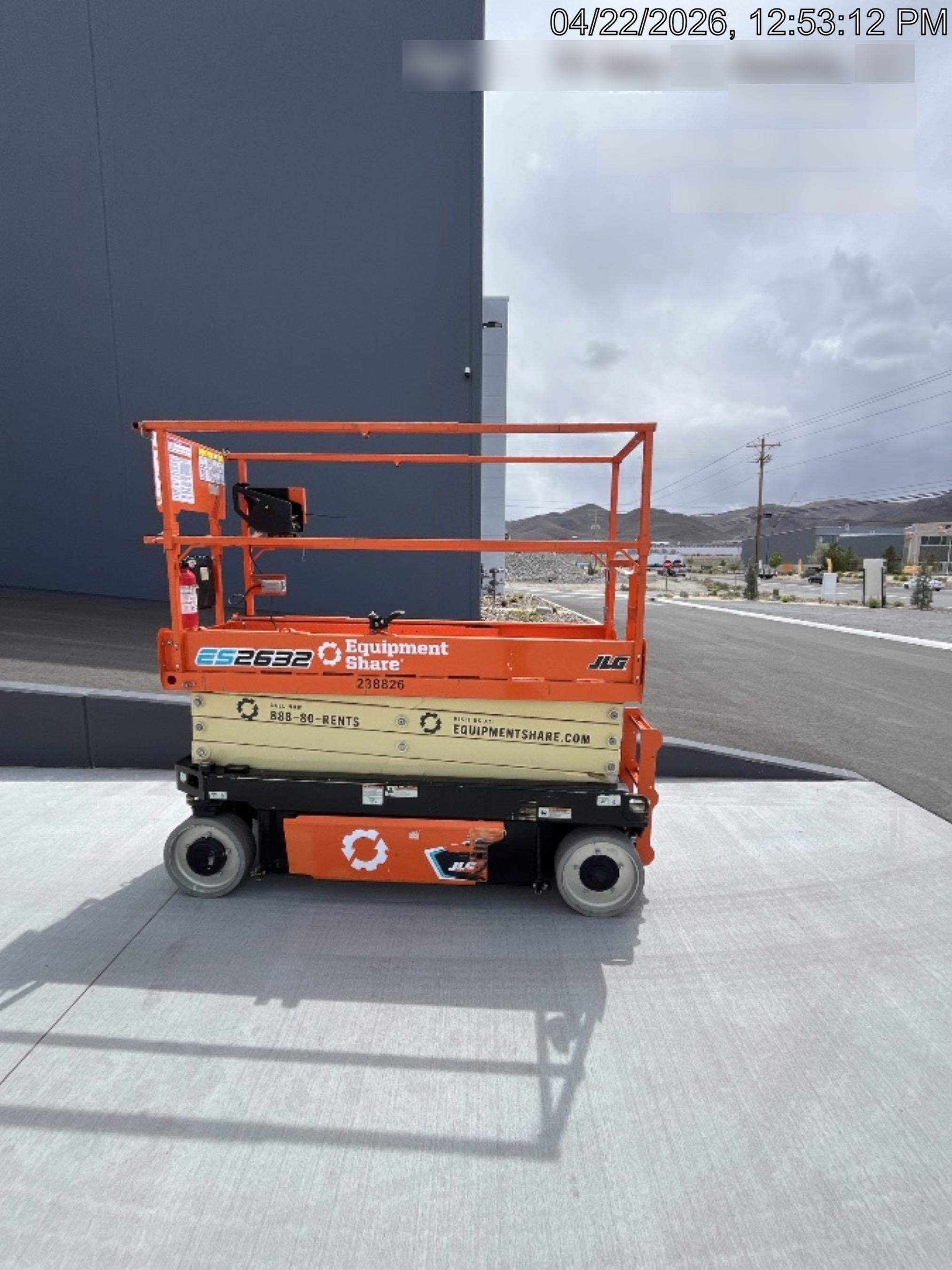 2022 JLG ES2632