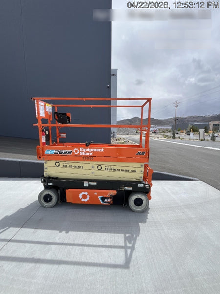 2022 JLG ES2632