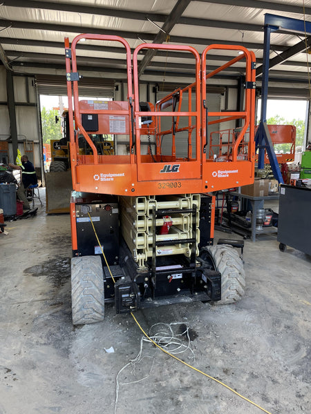 2023 JLG ERT4069