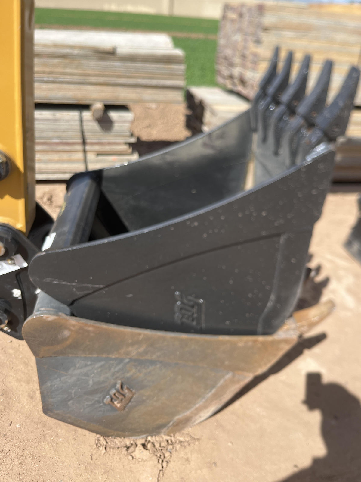 2022 TAG MANUFACTURING 36" HD Bucket - Tag