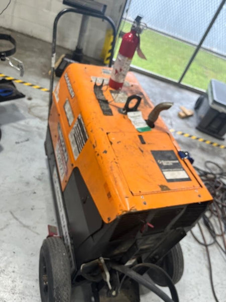 2021 Lincoln Electric Ranger 305 LPG LPG One-Pak (includes undercarriage, tank holder & tank strap) ORANGE