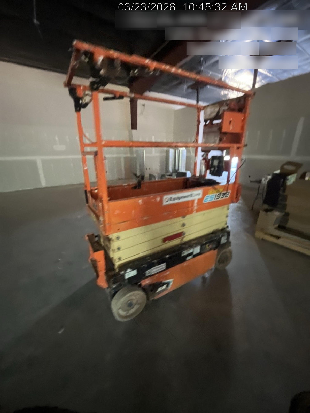2021 JLG ES1932