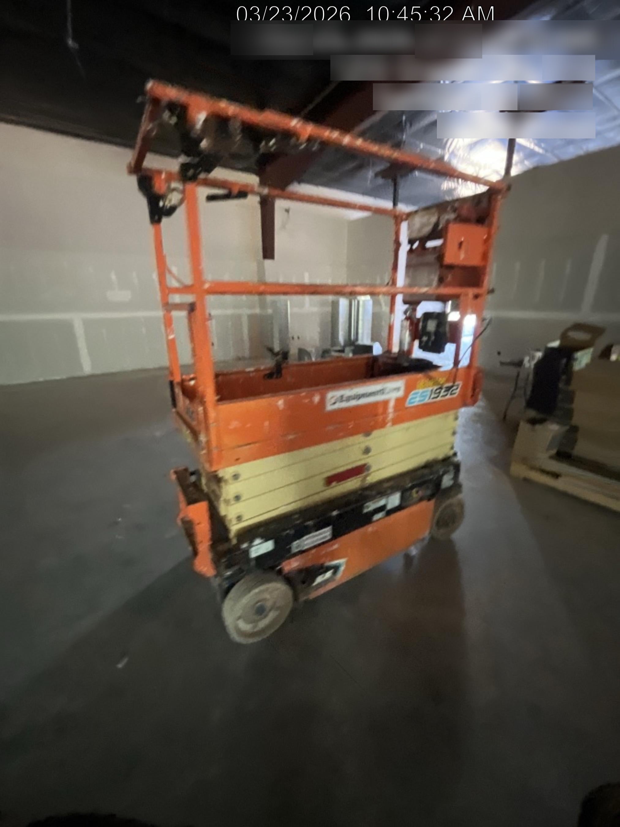 2021 JLG ES1932