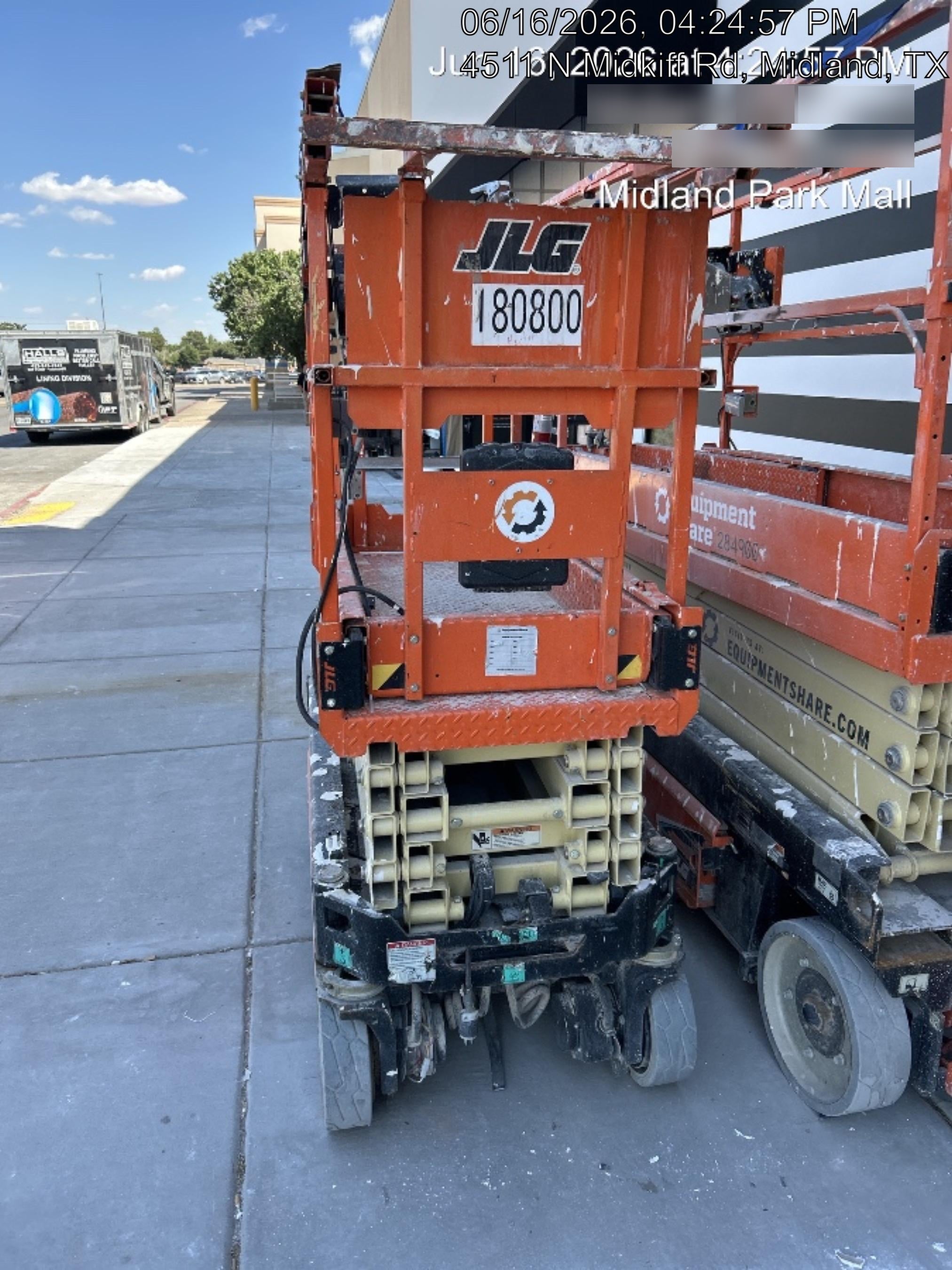 2021 JLG ES1932