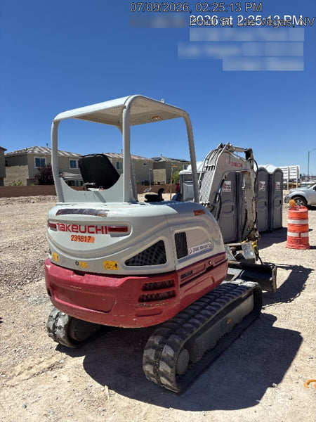 2022 TAKEUCHI TB235-2R