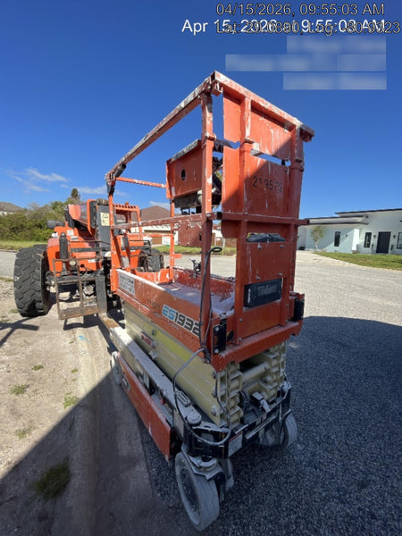 2022 JLG ES1932