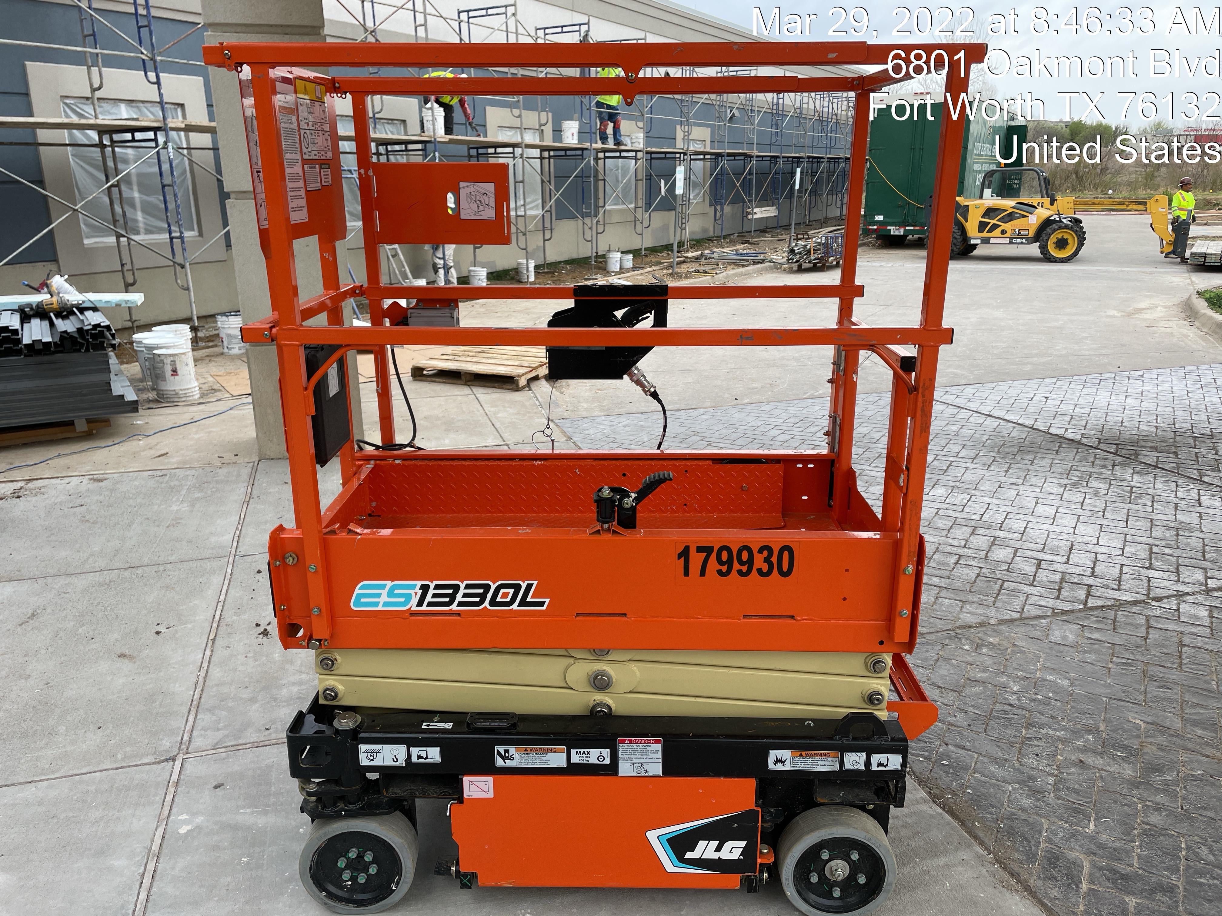 2021 JLG ES1330L