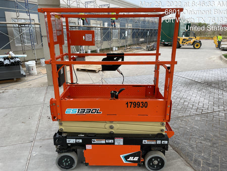 2021 JLG ES1330L